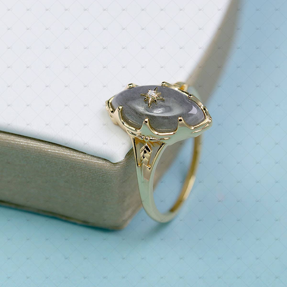 S925 Silver 14k Gold Plated Star Gray Oval Labradorite Ring: 6 N1/2