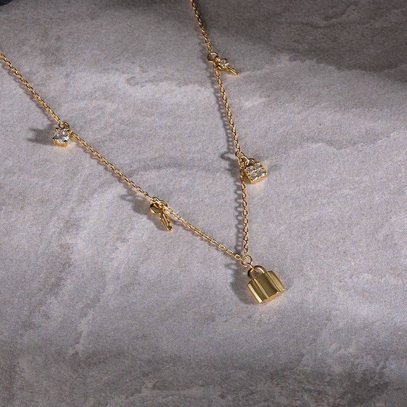 S925 Sterling Silver Elegant Love Lock Necklace: Silver