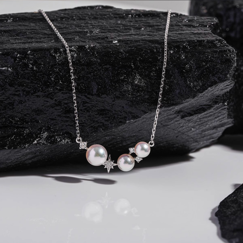 Dainty Star Pearl Pendent Necklace in 925 Sterling Silver: Gold