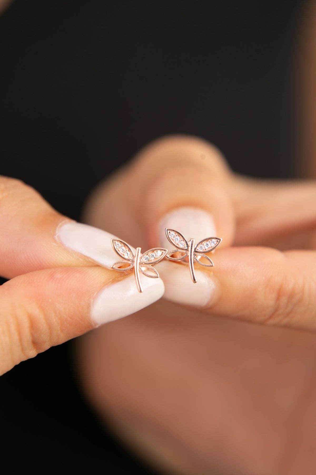 Women's Rose-Plated Dragonfly Earrings in 925 Sterling Silver: GOLD