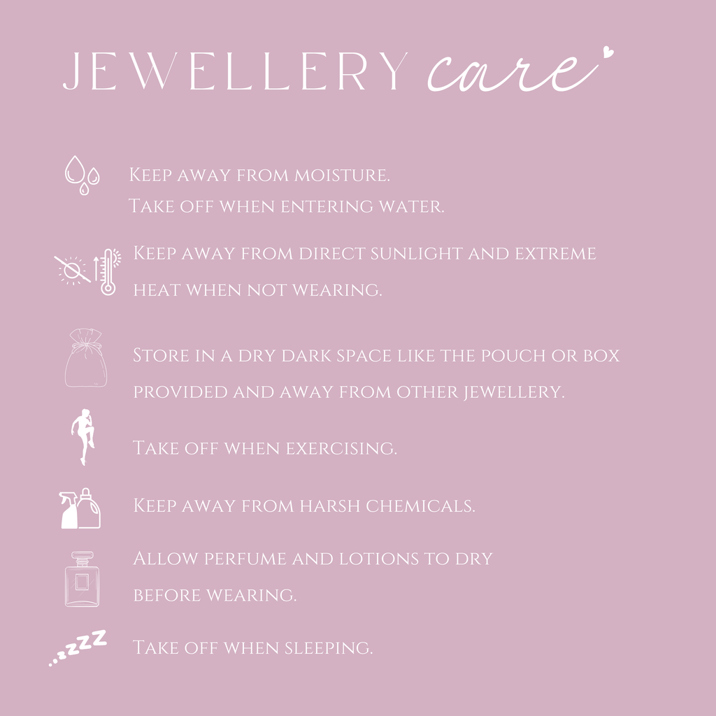 OLIELLE heart necklace with real baby's breath in resin: Silver Plated