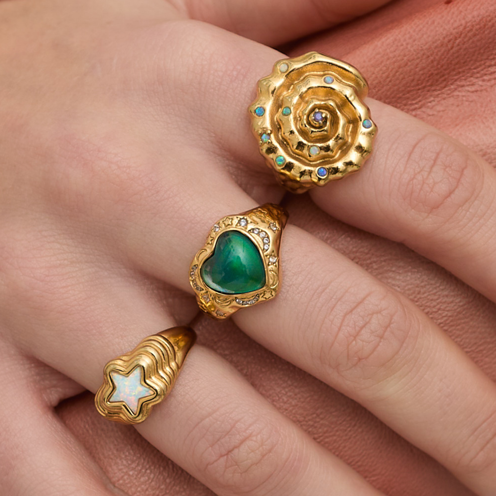 Moody Witch Ring Gold: XL-US 10-UK U
