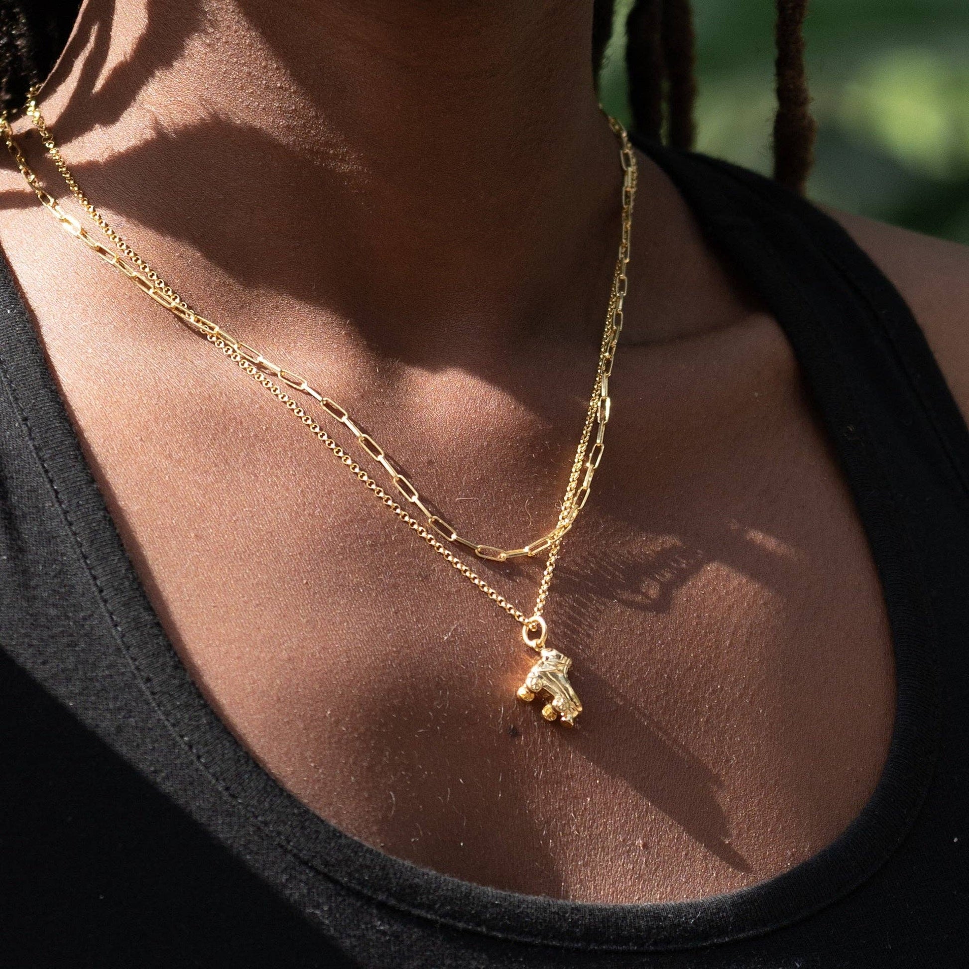Roller Skate Necklace: Chain: 40-45cm / 18k Gold Plated Sterling Silver