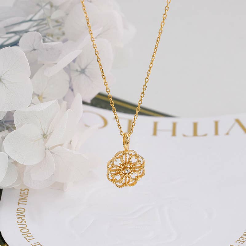 925 Sterling Silver Medieval Hollow Pattern Petal Necklace