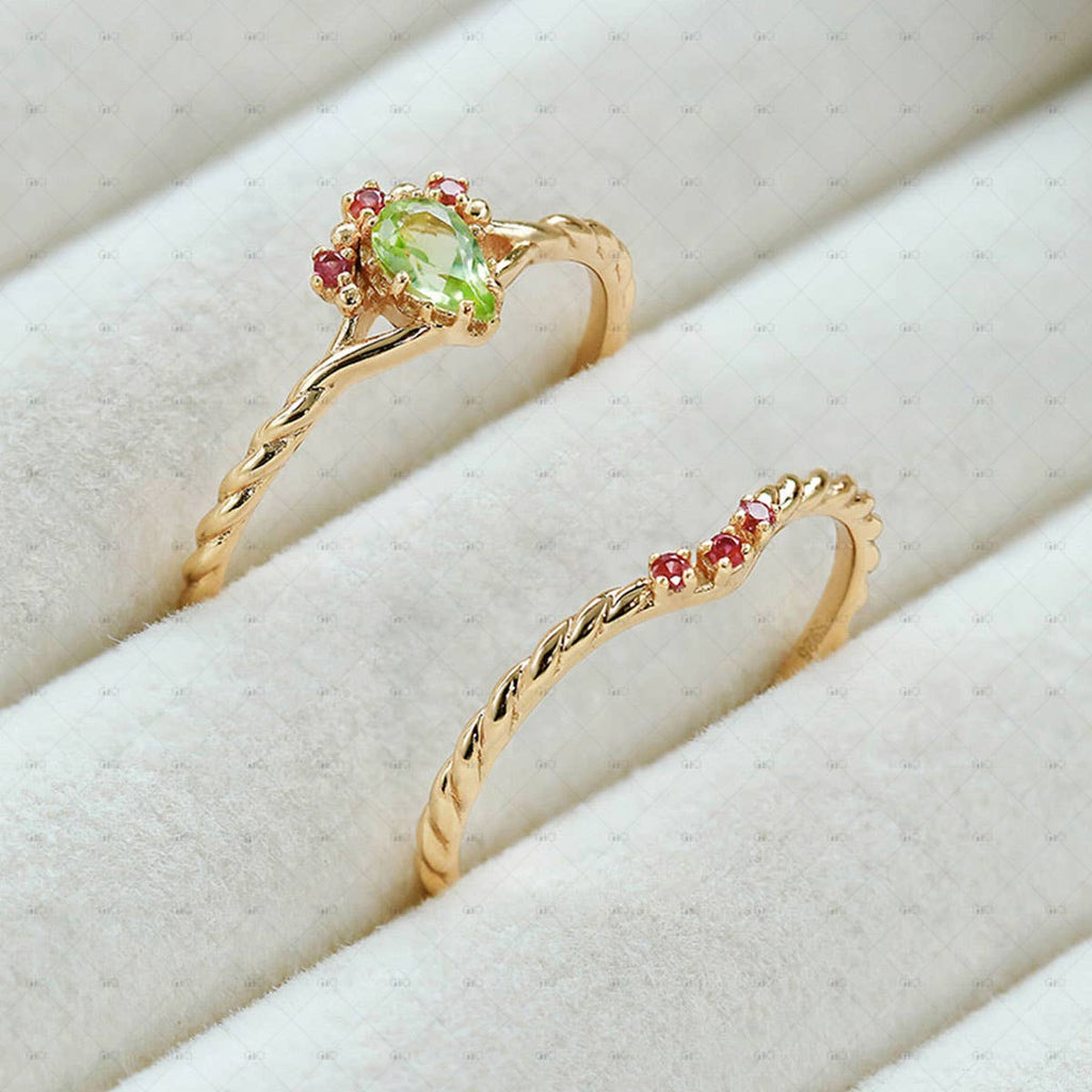 S925 Silver 14k Gold Plated Vintage Peridot Ring: size L 1/2