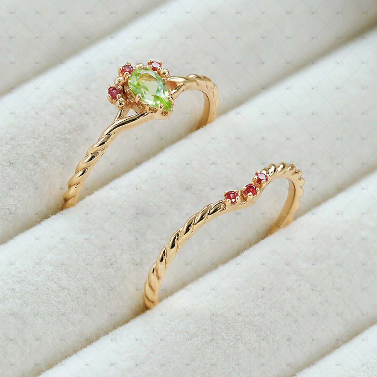 S925 Silver 14k Gold Plated Vintage Peridot Ring: size L 1/2