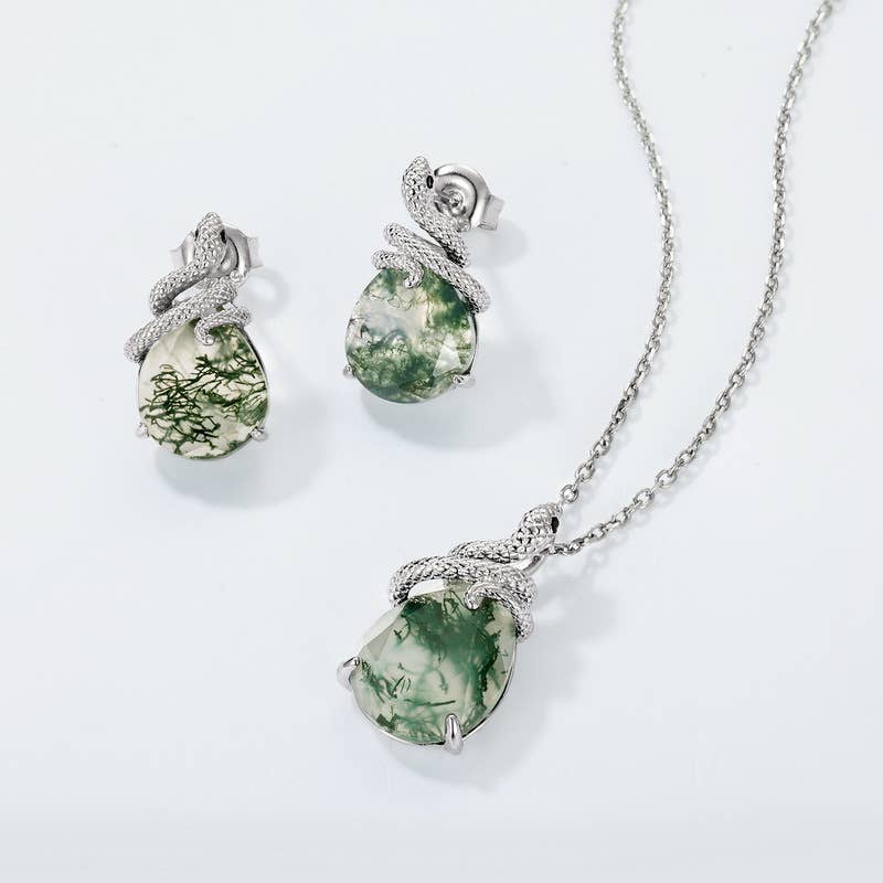 S925 Sterling Silver Snake Coiled Green Moss Stone Necklace: Necklace