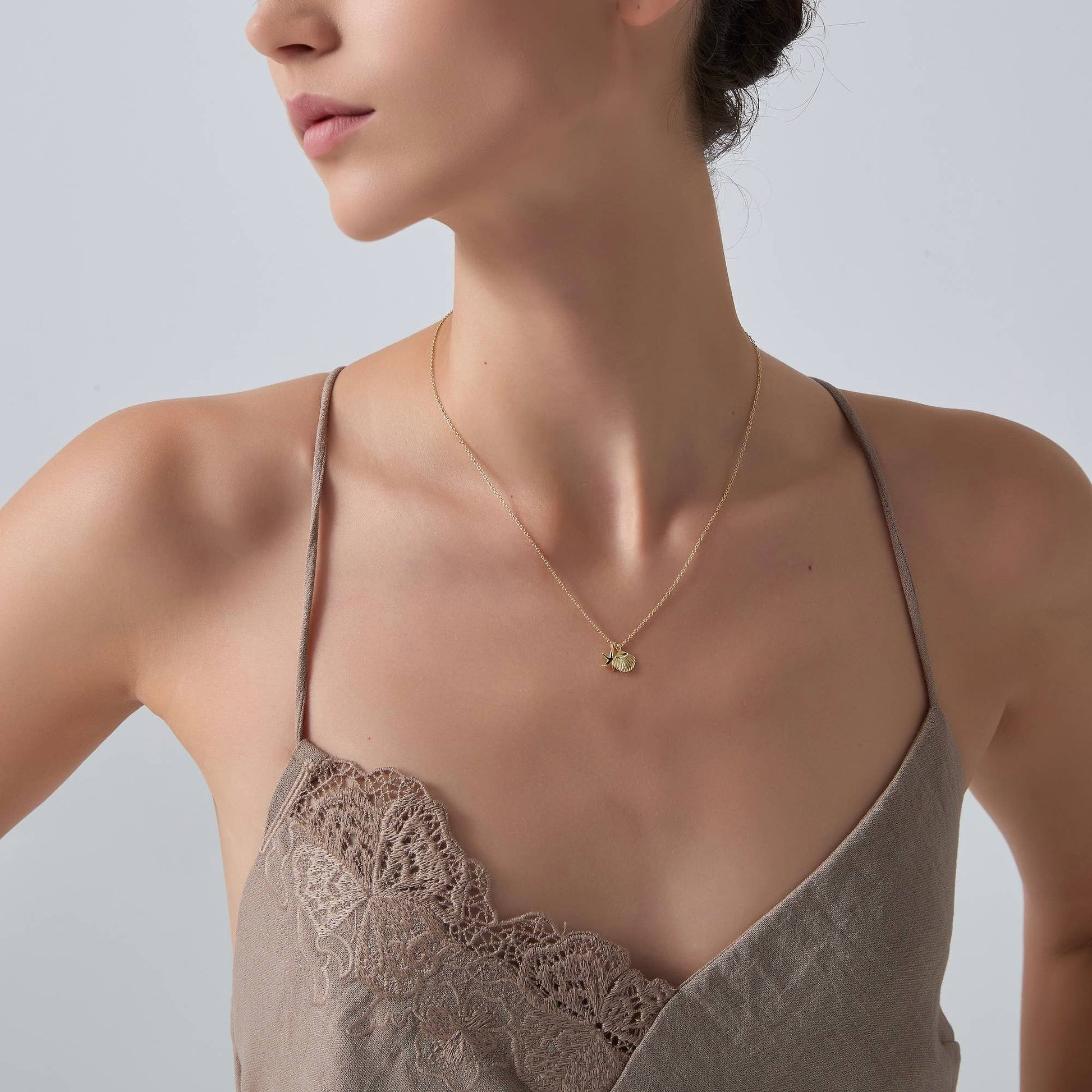 Seashell Starfish Pendant Necklace in 925 Sterling Silver: Rose gold