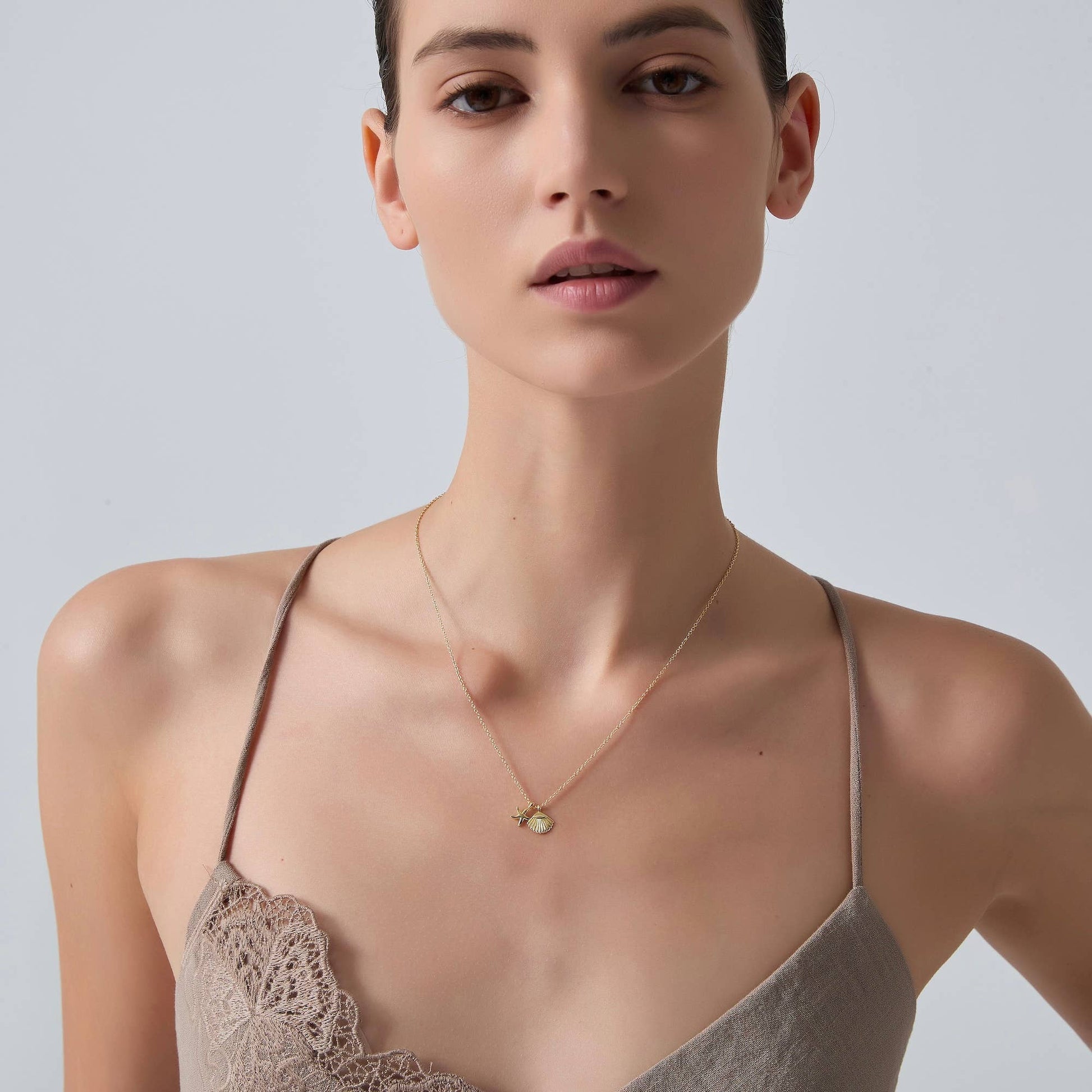 Seashell Starfish Pendant Necklace in 925 Sterling Silver: Rose gold