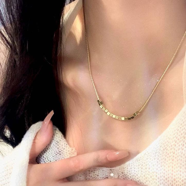 Geometric Cube Bead Bar Necklace in 925 Sterling Silver: Gold