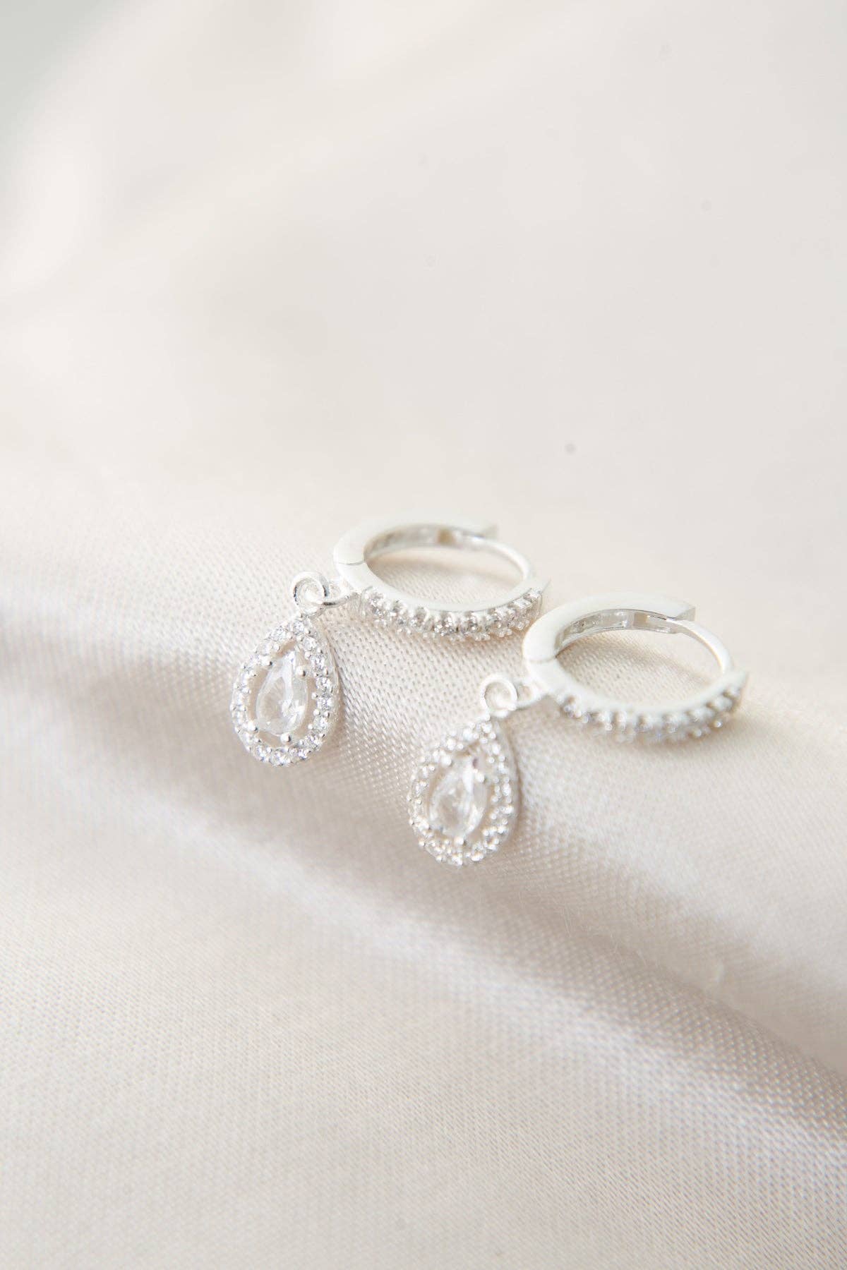 Women's "Waterdrop" Model 925 Sterling Silver Earrings: SILVER