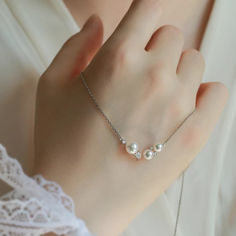 Dainty Star Pearl Pendent Necklace in 925 Sterling Silver: Gold