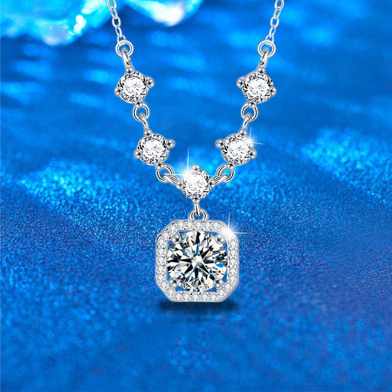 Dainty Round Moissanite Holo Necklace in 925 Sterling Silver