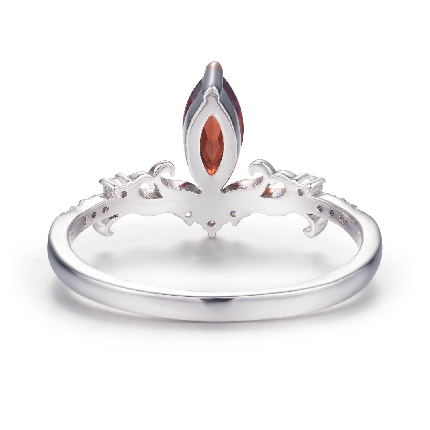 Fire Ring : White Gold Vermeil. Size 8 P1/2