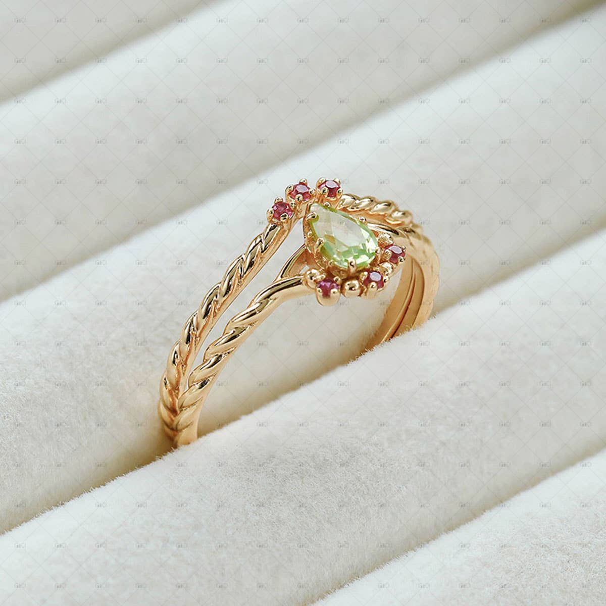 S925 Silver 14k Gold Plated Vintage Peridot Ring: size L 1/2